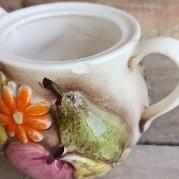 Cream and sugar  - Picture 3 of 7